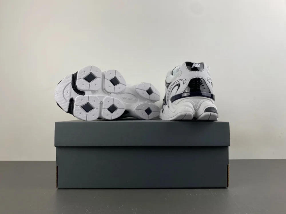 New Balance “White Black” — photo 15 of 17