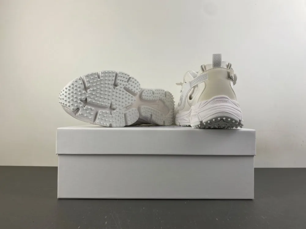 Off-White 24 “Full White” — photo 7 of 17