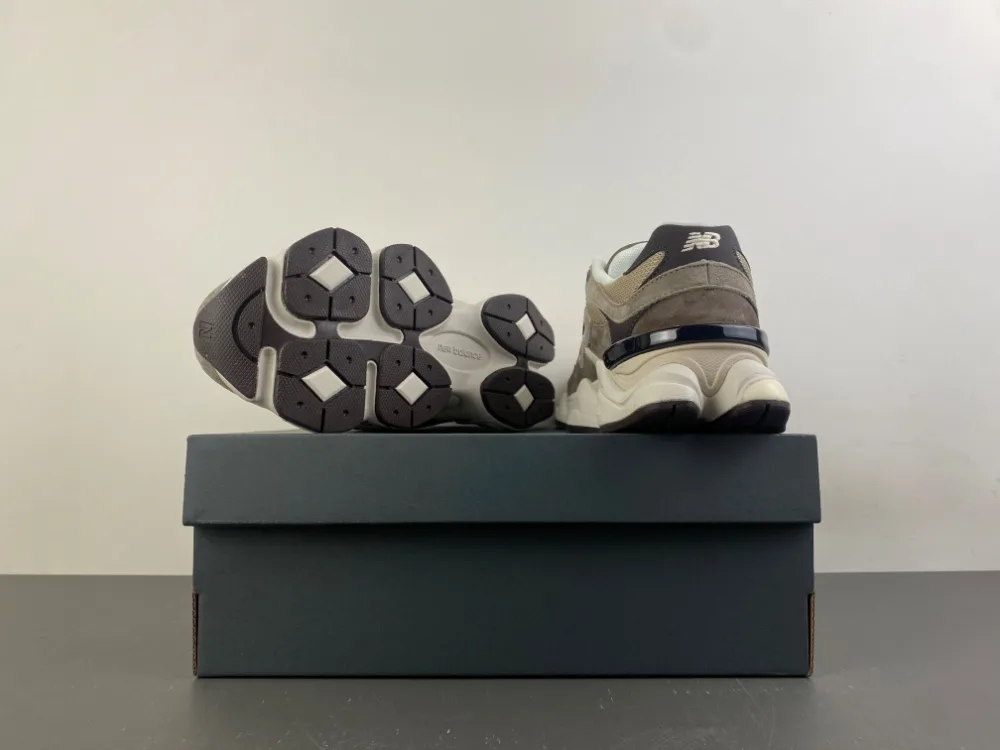 New Balance “Khaki Black” — photo 5 of 17