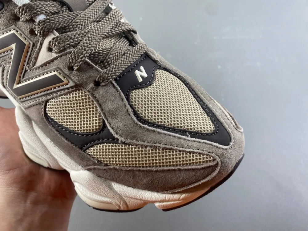New Balance “Khaki Black” — photo 8 of 17