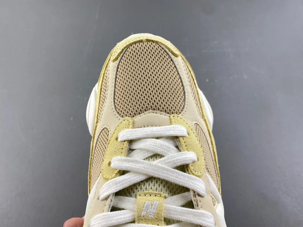 New Balance “Yellow Khaki” — photo 8 of 17