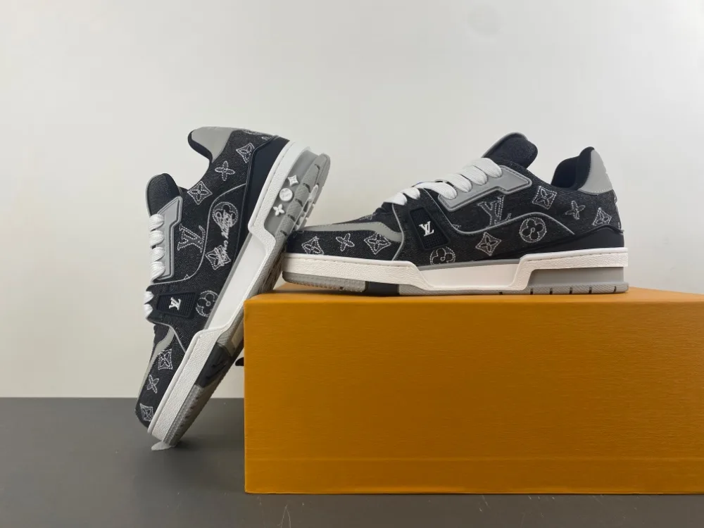 Louis Vuitton Trainer “Black White Grey Denim” — photo 5 of 17