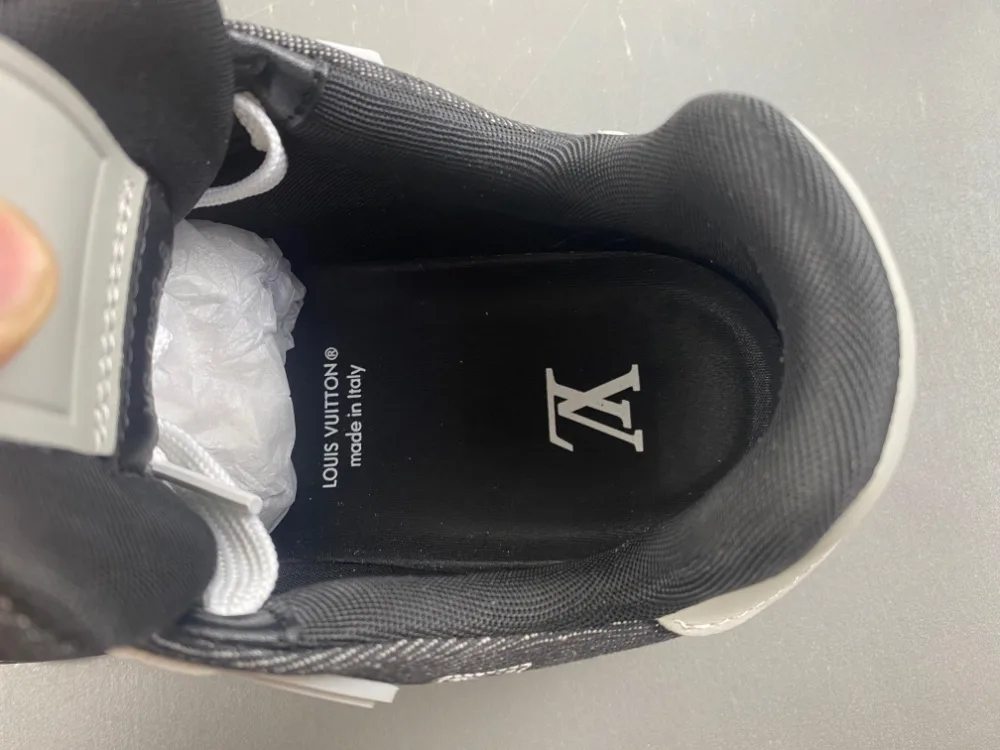 Louis Vuitton Trainer “Black White Grey Denim” — photo 15 of 17