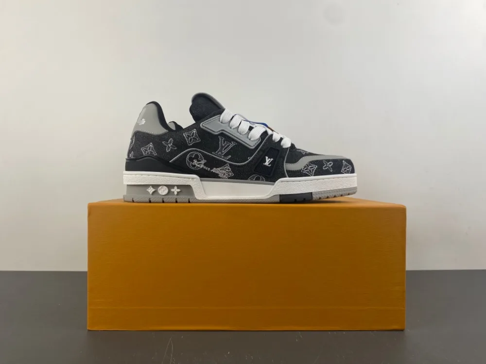 Louis Vuitton Trainer “Black White Grey Denim” — photo 16 of 17