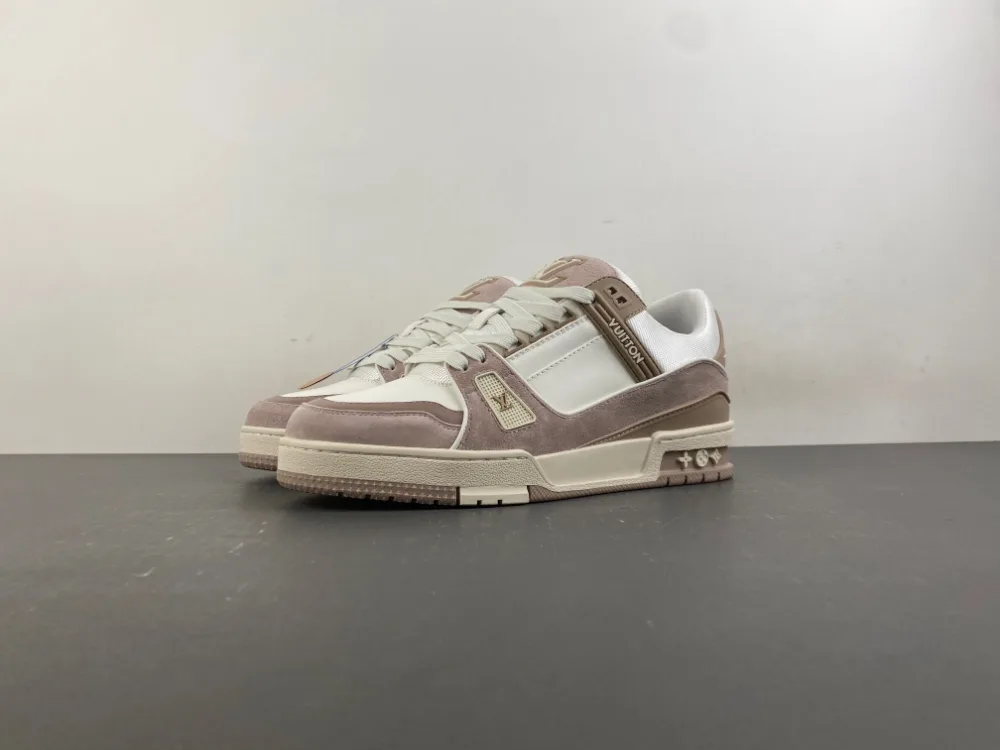 Louis Vuitton Trainer “Milk Tea White” — photo 1 of 17