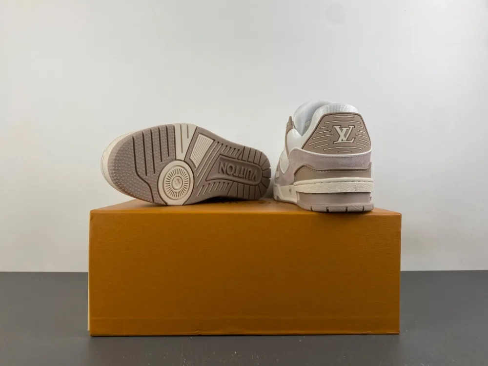 Louis Vuitton Trainer “Milk Tea White” — photo 6 of 17