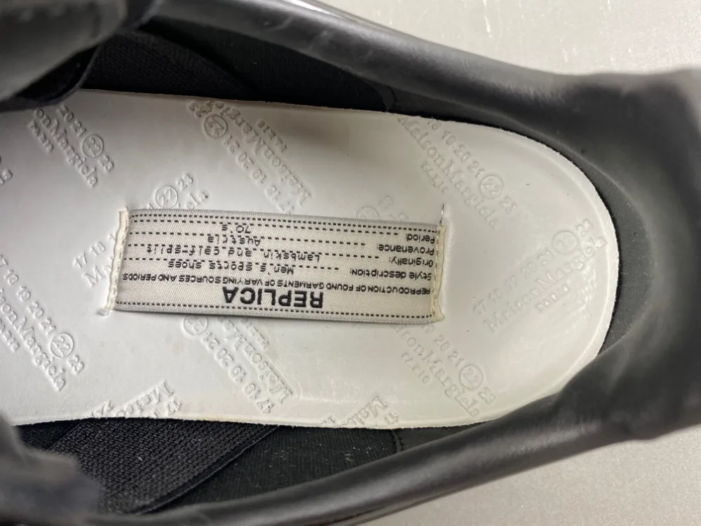 Maison Margiela Replica “Full Black” — photo 13 of 17