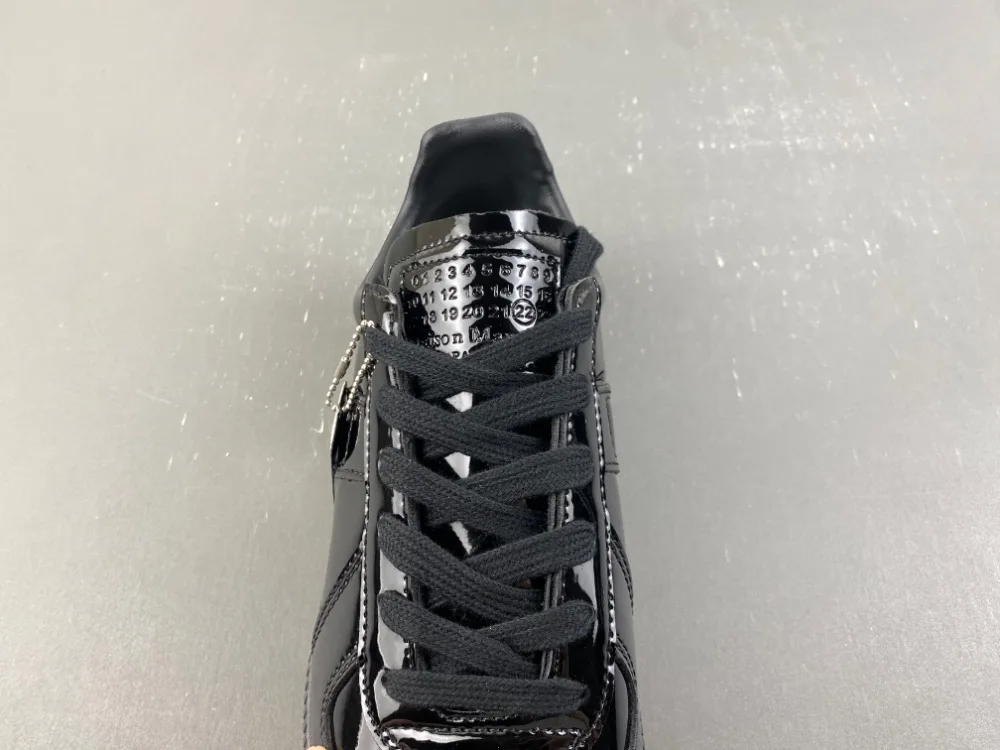Maison Margiela Replica “Full Black” — photo 15 of 17