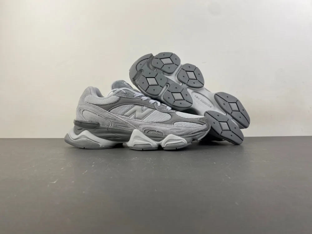 New Balance “Grey” — photo 2 of 17