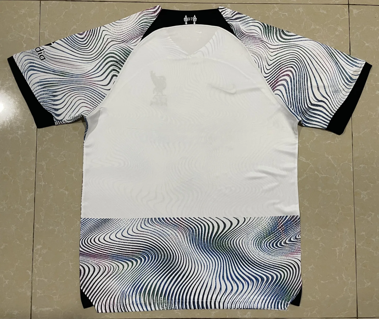 Liverpool 2022/23 Away “White” — photo 3 of 3