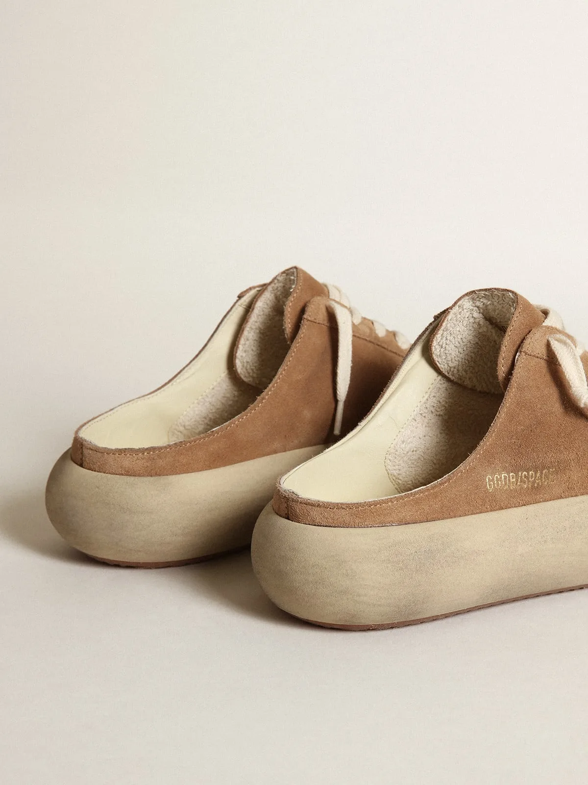Golden Goose Space-star Sabots “Red” — photo 4 of 4