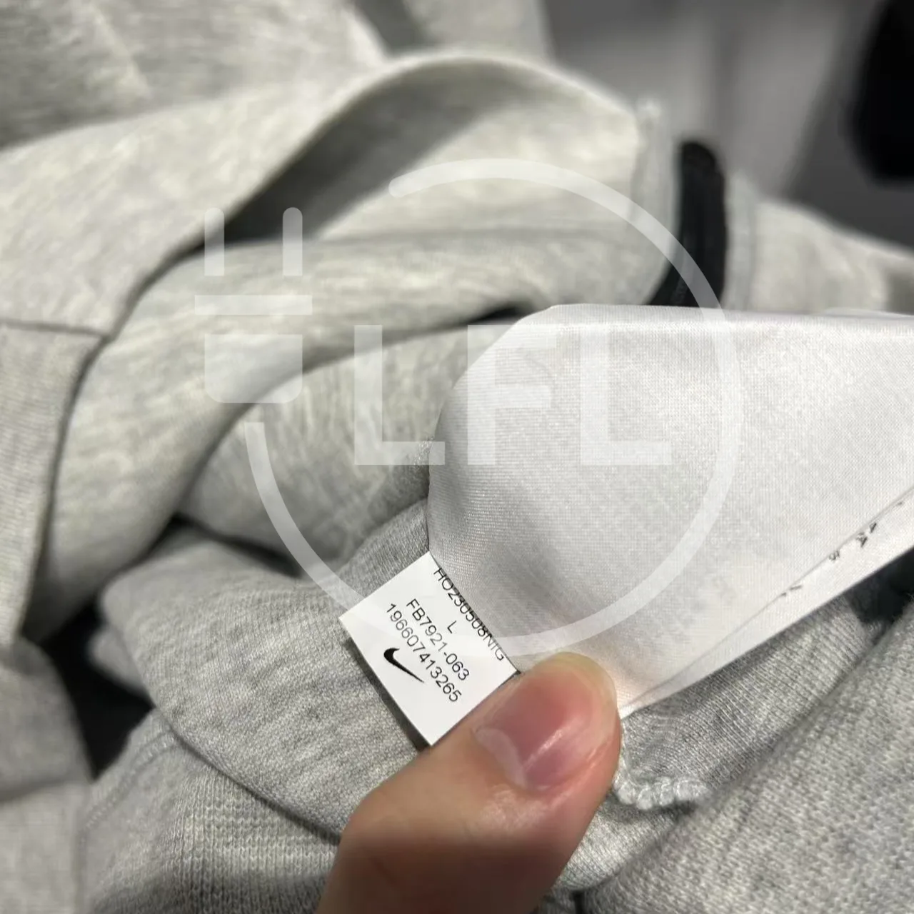 Nike Tech Fleece Full-zip Hoodie & Joggers Set “Heather Grey” — photo 7 of 10