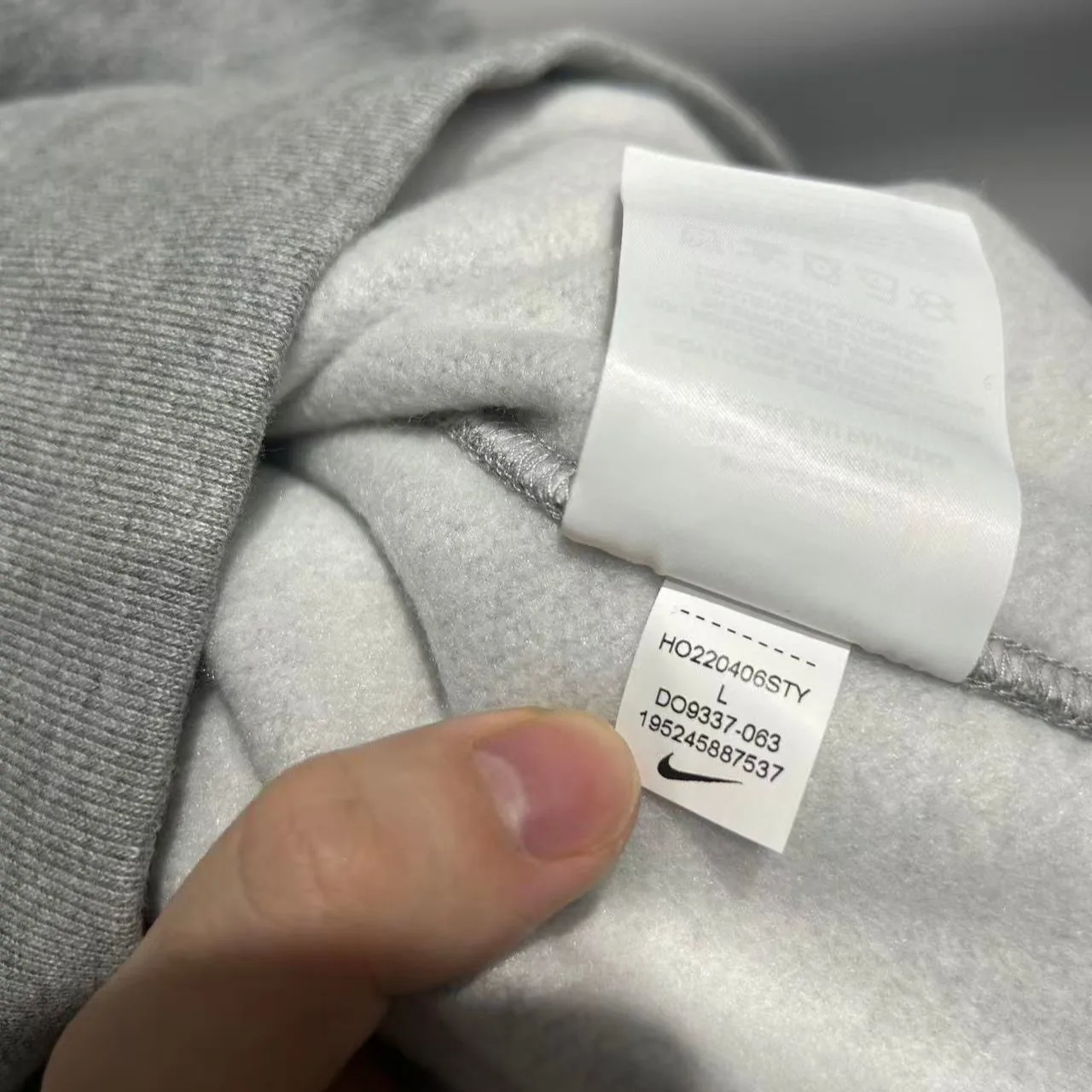 Nike x Stussy Wash Crew Fleece “Heather Grey” — photo 5 of 8