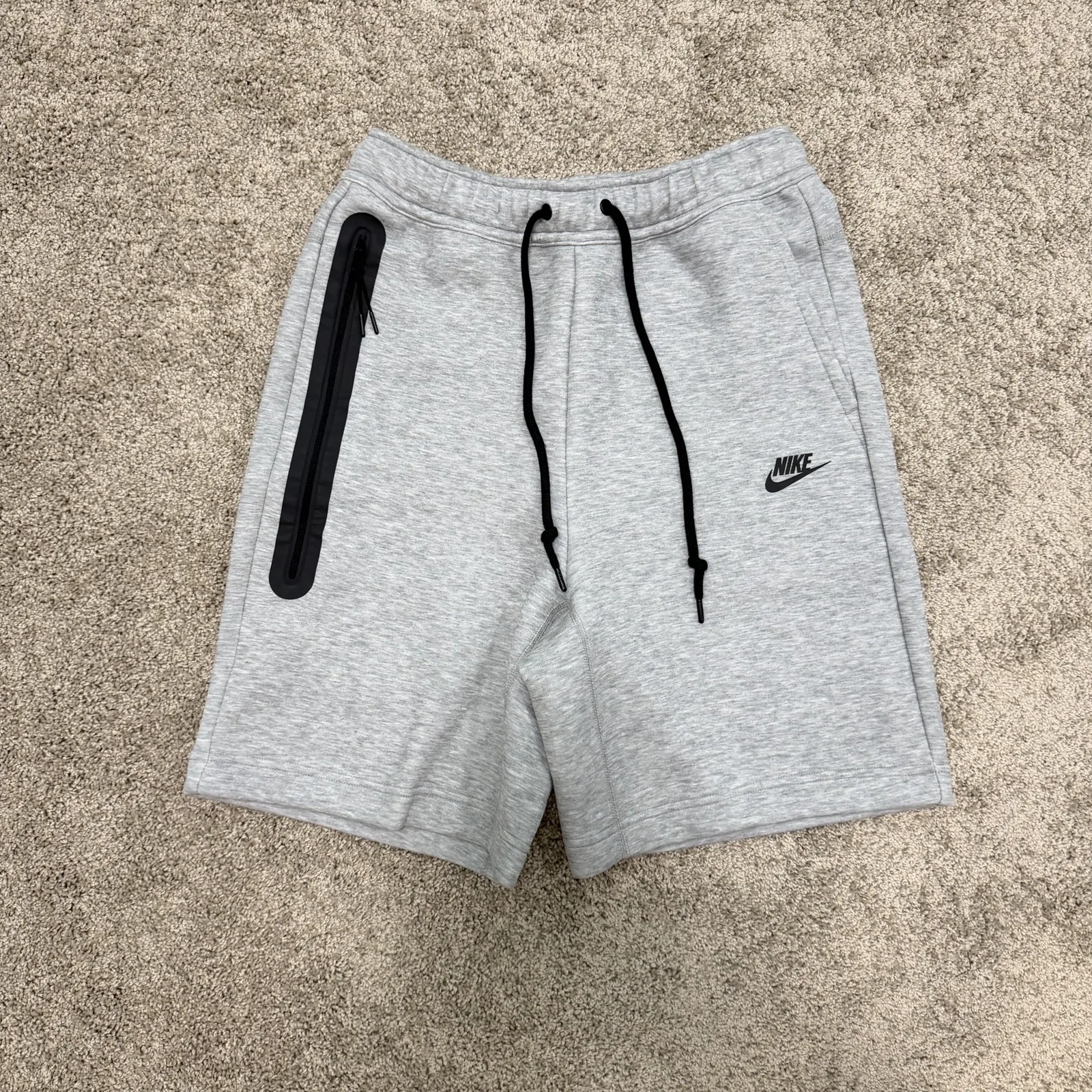 Nike Tech Fleece Shorts “Heather Grey” — photo 1 of 9