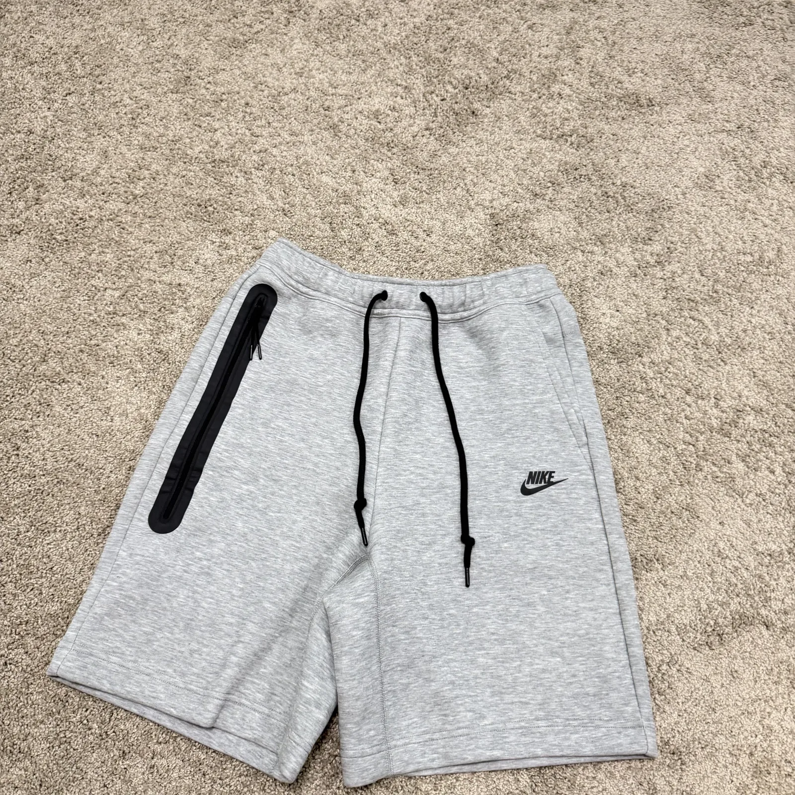 Nike Tech Fleece Shorts “Heather Grey” — photo 3 of 9