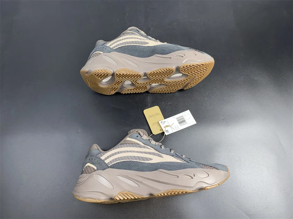 Adidas Yeezy Boost 700v2 Q X4 “Brown” — photo 2 of 19
