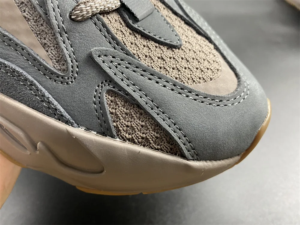 Adidas Yeezy Boost 700v2 Q X4 “Brown” — photo 11 of 19