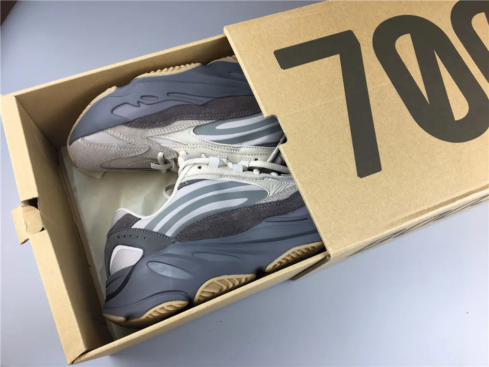 Adidas Yeezy Boost 700 V2 Vanta “Grey” — photo 23 of 25