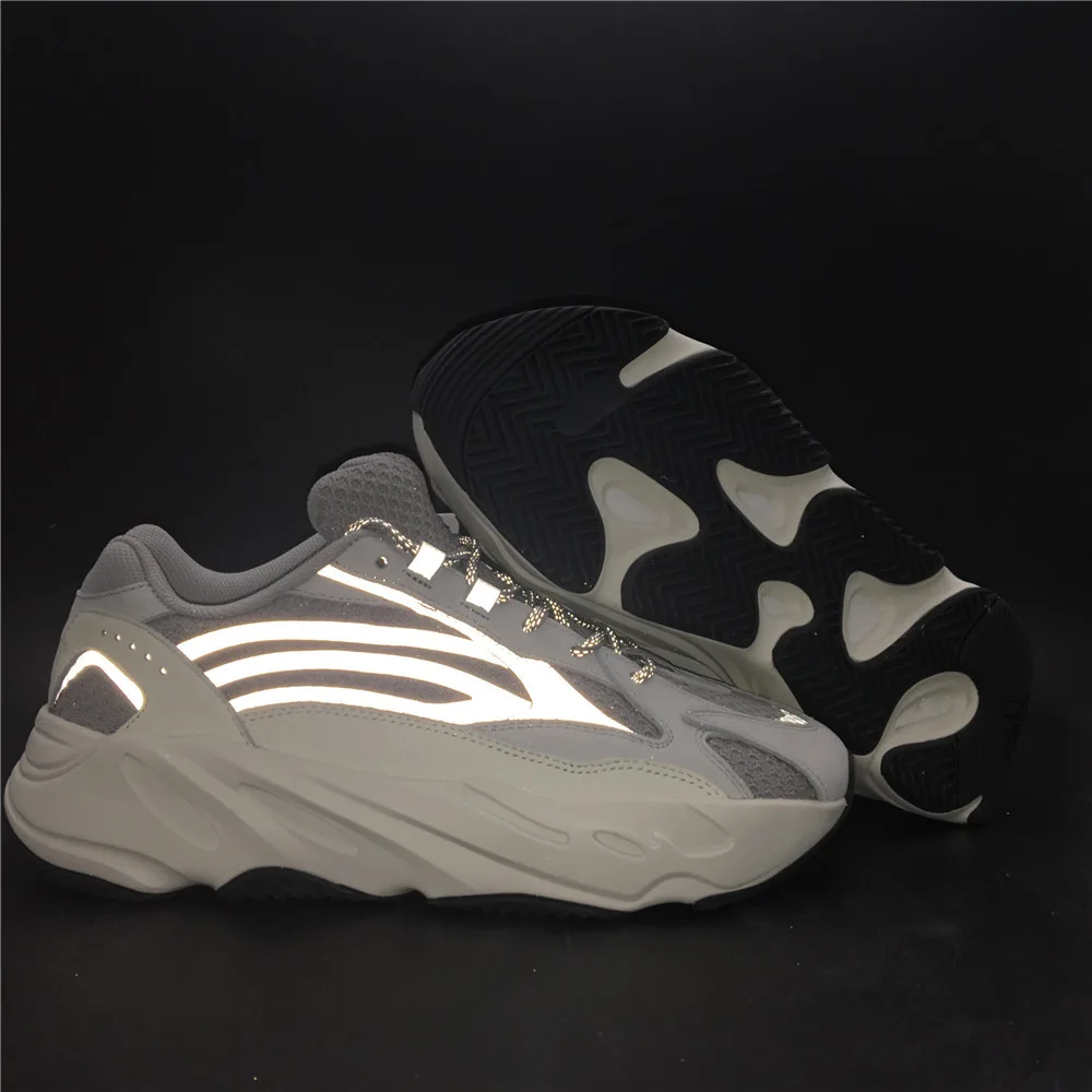 Adidas Yeezy 700 V2 Static Boost “Grey White” — photo 3 of 25