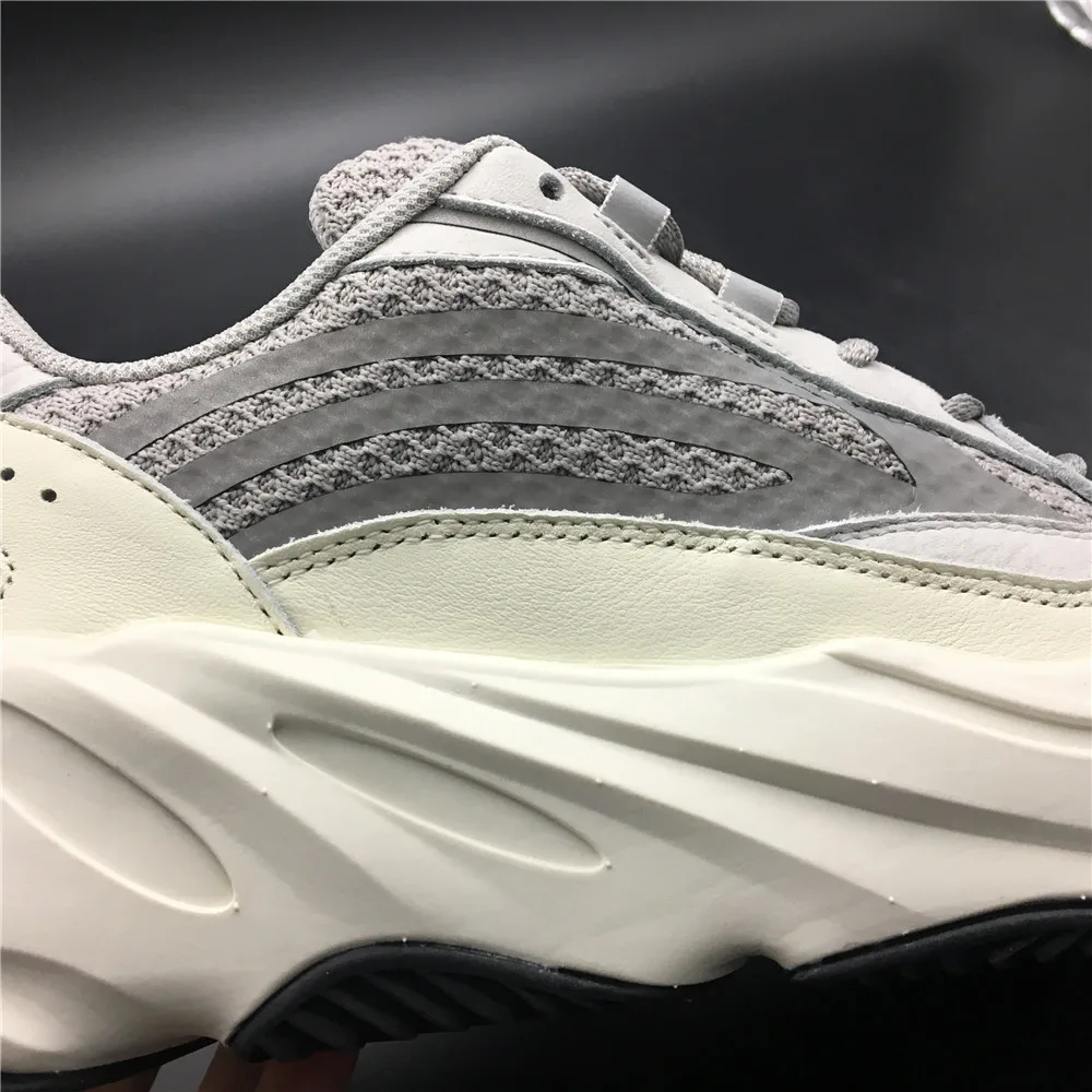 Adidas Yeezy 700 V2 Static Boost “Grey White” — photo 12 of 25