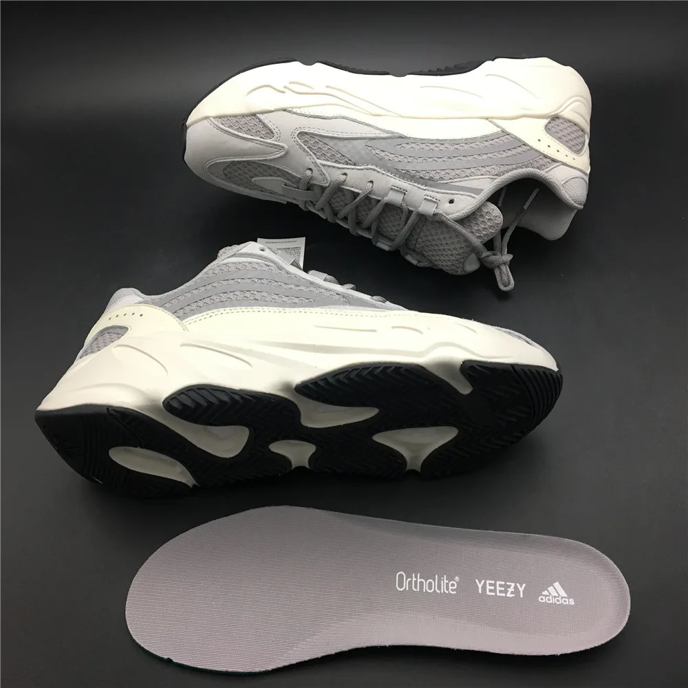 Adidas Yeezy 700 V2 Static Boost “Grey White” — photo 24 of 25