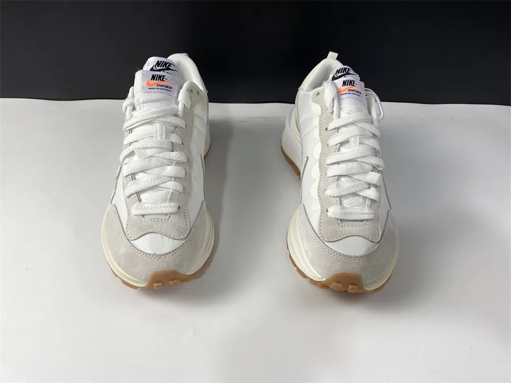 Nike Sacai x Vaporwaffle White “Full White” — photo 4 of 19