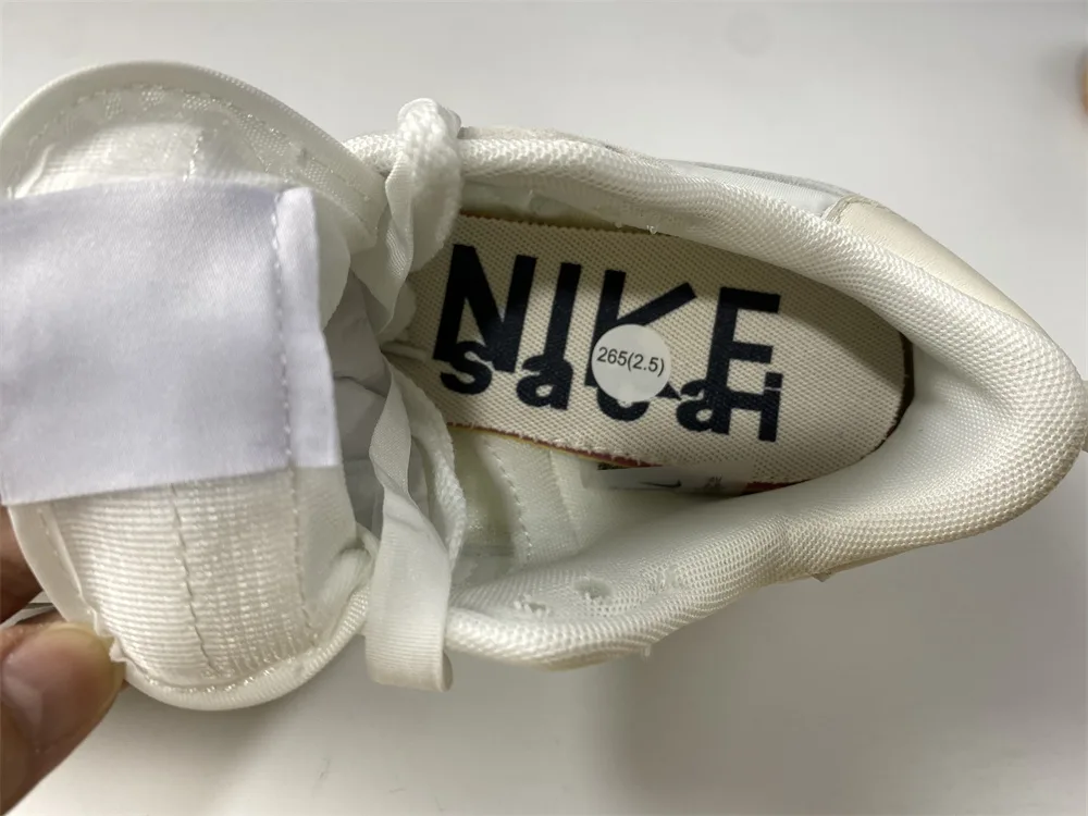 Nike Sacai x Vaporwaffle White “Full White” — photo 9 of 19
