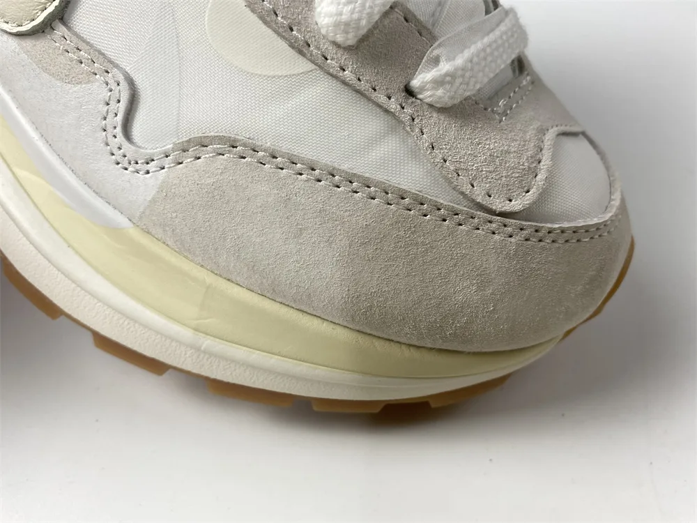 Nike Sacai x Vaporwaffle White “Full White” — photo 11 of 19