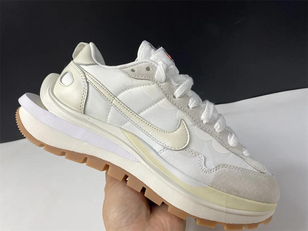 Nike Sacai x Vaporwaffle White “Full White” — photo 14 of 19