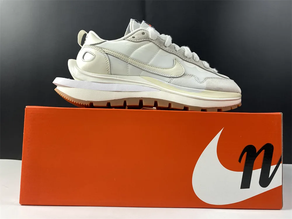 Nike Sacai x Vaporwaffle White “Full White” — photo 16 of 19