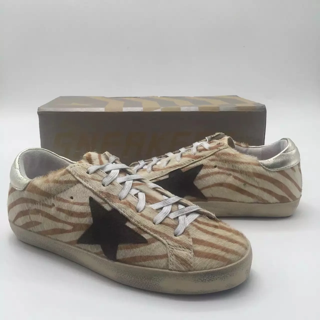 Golden Goose Sneakers Super Star “Gold” — photo 4 of 8