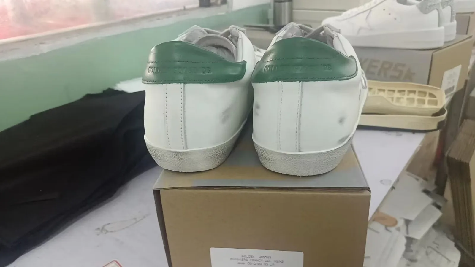 Golden Goose Ggdb真皮做旧休闲星星凸运动韩版 — photo 1 of 8