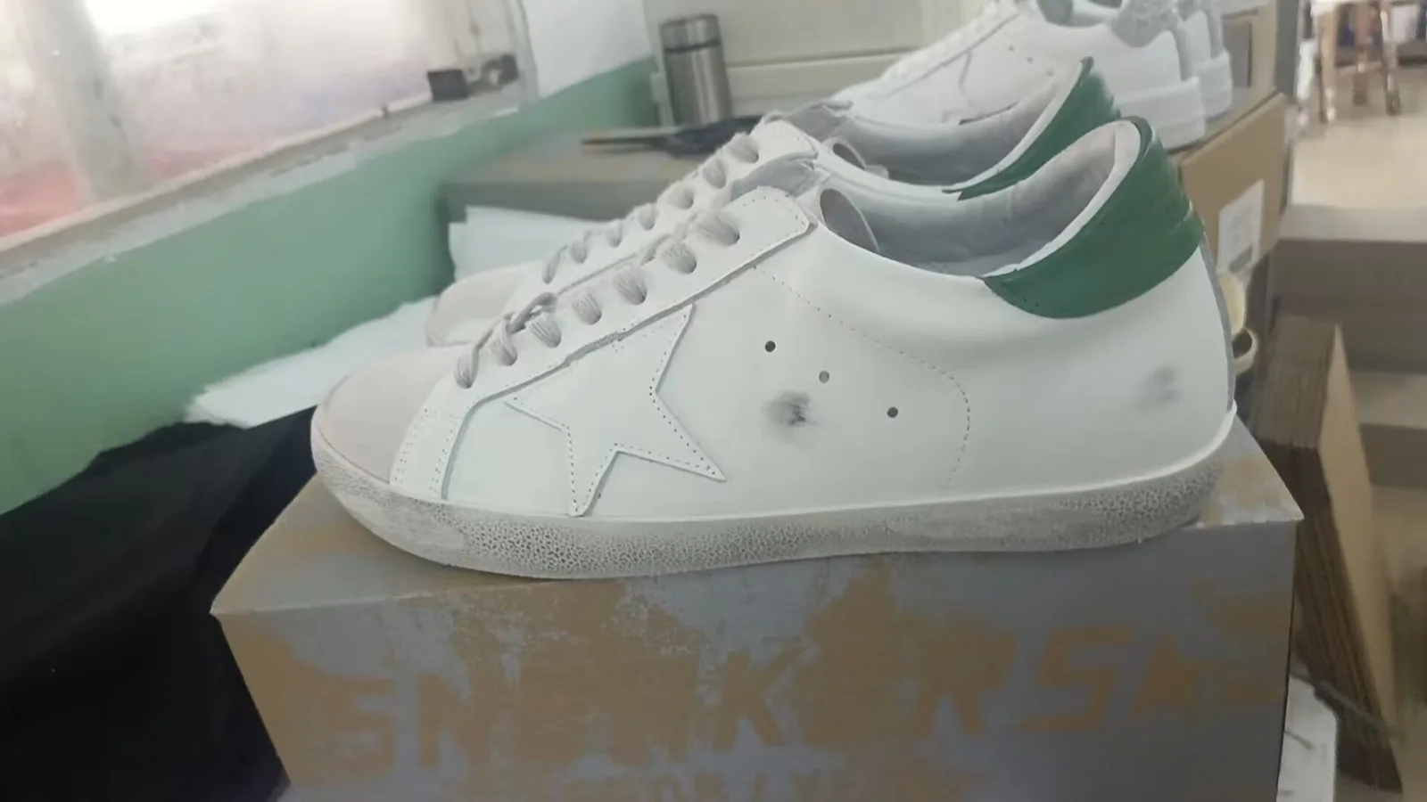 Golden Goose Ggdb真皮做旧休闲星星凸运动韩版 — photo 4 of 8