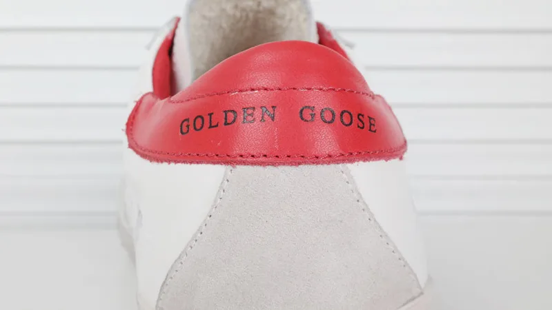 Golden Goose Golden Goose White Red 韩国热卖爆款 明星最爱穿 纯手工 高级定制 情侣款 “White Gold” — photo 12 of 12