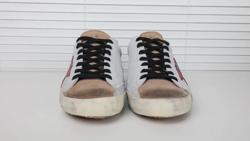 Golden Goose Golden Goose Silverpurple 韩国热卖 纯手工高级定制 情侣款休闲鞋 34 “Silver Gold” — photo 2 of 12