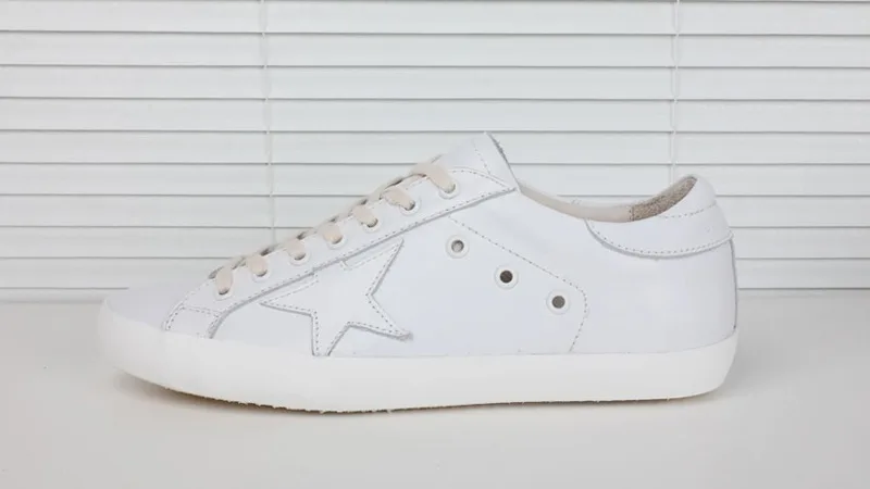Golden Goose Golden Goose New All White 韩国热卖爆款 明星最爱穿 纯手工 高级定制 “White Gold” — photo 3 of 7