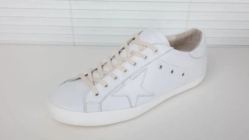 Golden Goose Golden Goose New All White 韩国热卖爆款 明星最爱穿 纯手工 高级定制 “White Gold” — photo 4 of 7