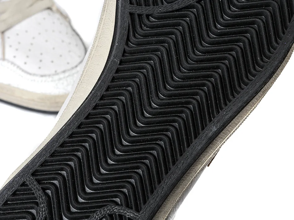 Golden Goose A2 — photo 2 of 16