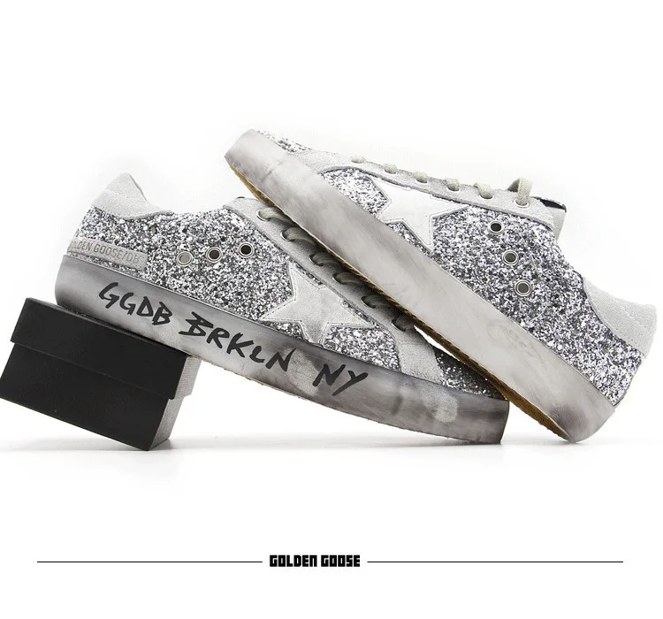 Golden Goose 韩版新款真皮灰色亮片时尚男女运动做旧小脏鞋女内增高个性板鞋 — photo 1 of 4