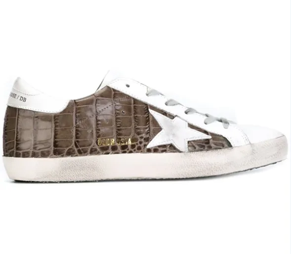 Golden Goose Golden Goose/ggdb 17秋冬女鞋休闲做旧低帮板鞋 “Gold” — photo 1 of 4
