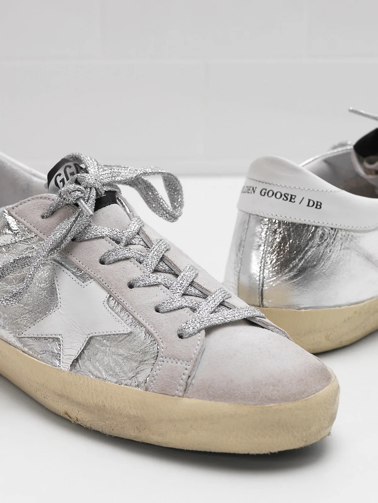 Golden Goose Superstar Sneakers G30ws590 Uppers Laminated Fab — photo 1 of 4
