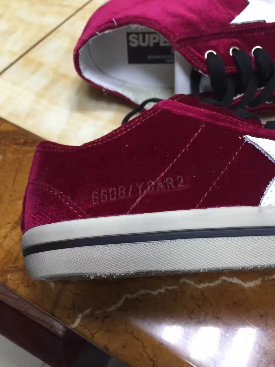 Golden Goose Sneakers V-star 2 — photo 1 of 10