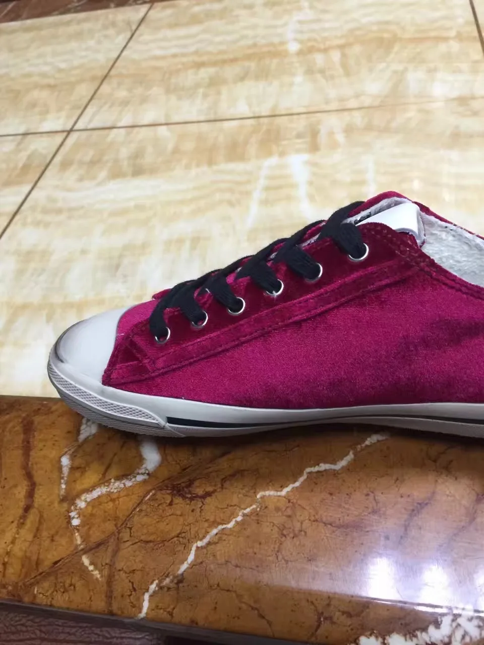 Golden Goose Sneakers V-star 2 — photo 4 of 10
