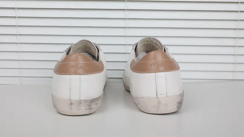 Golden Goose Golden Goose White Beige 韩国热卖爆款 明星最爱穿 纯手工 高级定制 情 “White Gold” — photo 7 of 9