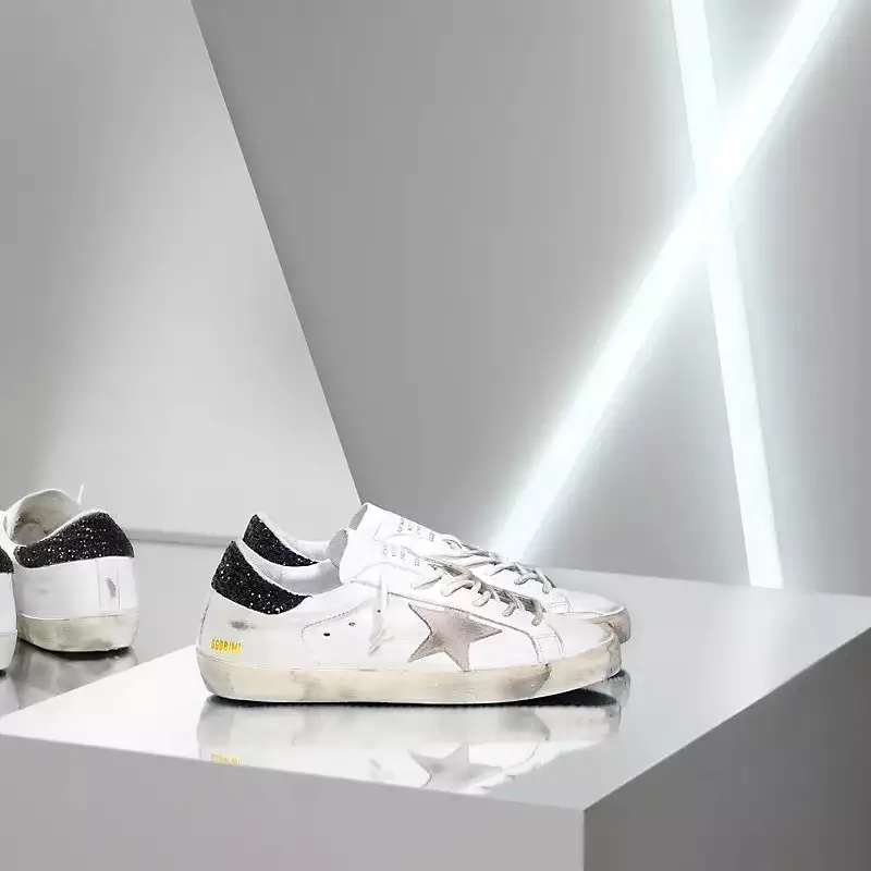 Golden Goose Ggdb亮片黑底 — photo 1 of 1