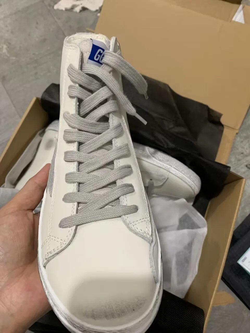 Golden Goose Golden Goose Francy - White Silver 韩国热卖 纯手工高级定制 “White Silver” — photo 1 of 23