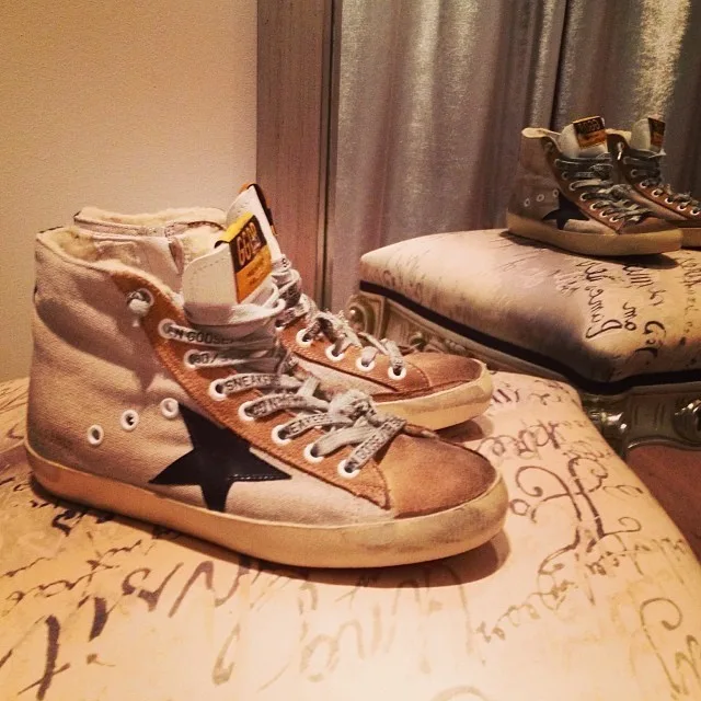 Golden Goose Golden Goose Francy Wool-beige 韩国热卖 纯手工高级定制 情侣款休 “Gold Beige” — photo 4 of 18