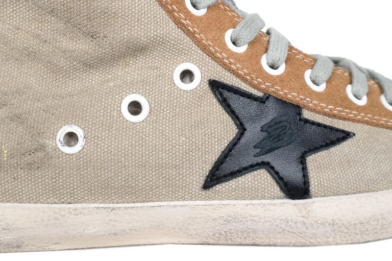 Golden Goose Golden Goose Francy Wool-beige 韩国热卖 纯手工高级定制 情侣款休 “Gold Beige” — photo 15 of 18