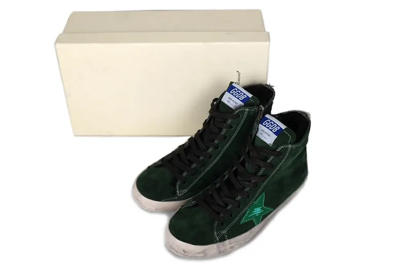 Golden Goose Golden Goose Francy Wool-green 韩国热卖 纯手工高级定制 情侣款休 “Gold Green” — photo 2 of 19