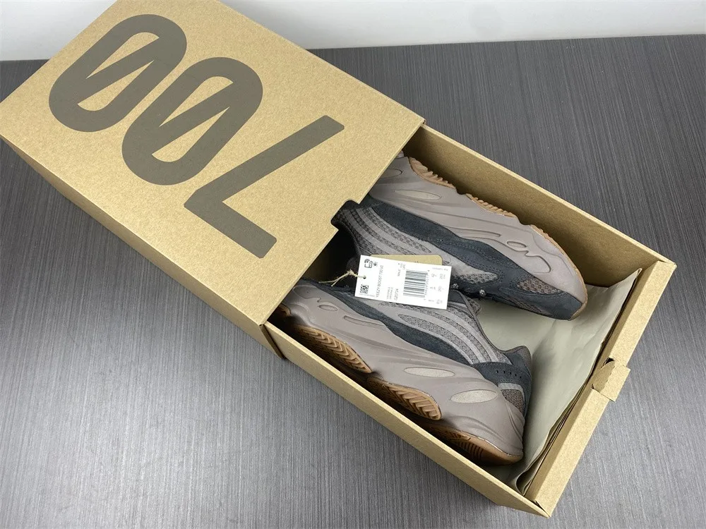 Adidas Yeezy Boost 700v2 “Brown” — photo 2 of 20